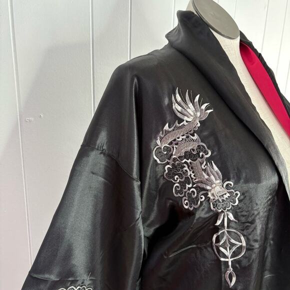 Reversible Satin Japan Belted Kimono Robe - Dragon Embroidered Red Black Long - Picture 9 of 9